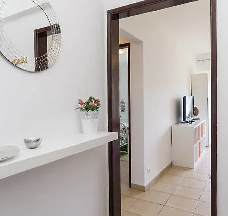Flat Between Lisbon & Cascais Carcavelos (Lisbon)
