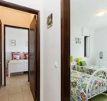 Flat Between Lisbon & Cascais Apartmán