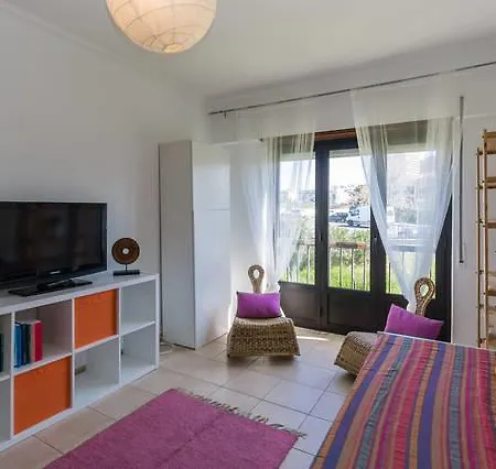 Flat Between Lisbon & Cascais * Carcavelos (Lisbon)